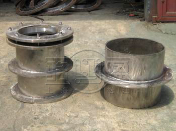 柔性防水他管和<a href=http://www.www.skhua.com target=_blank class=infotextkey>剛性防水套管</a>